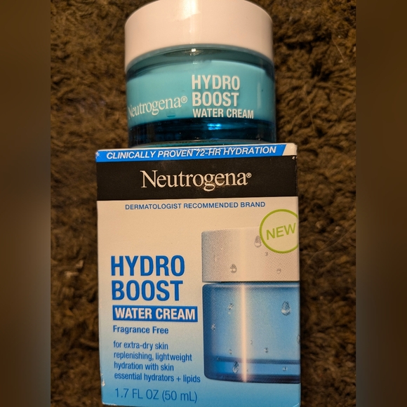 (4) NEUTROGENA FF HYDRO BOOST WATER CREAM, HAND CREAM, TONER, SPF 50 FF MOIST - Picture 4 of 6
